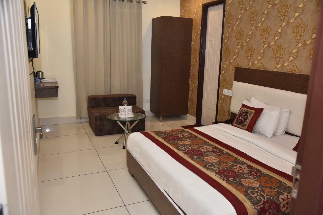 Hotel Oscar Amritsar Exterior foto