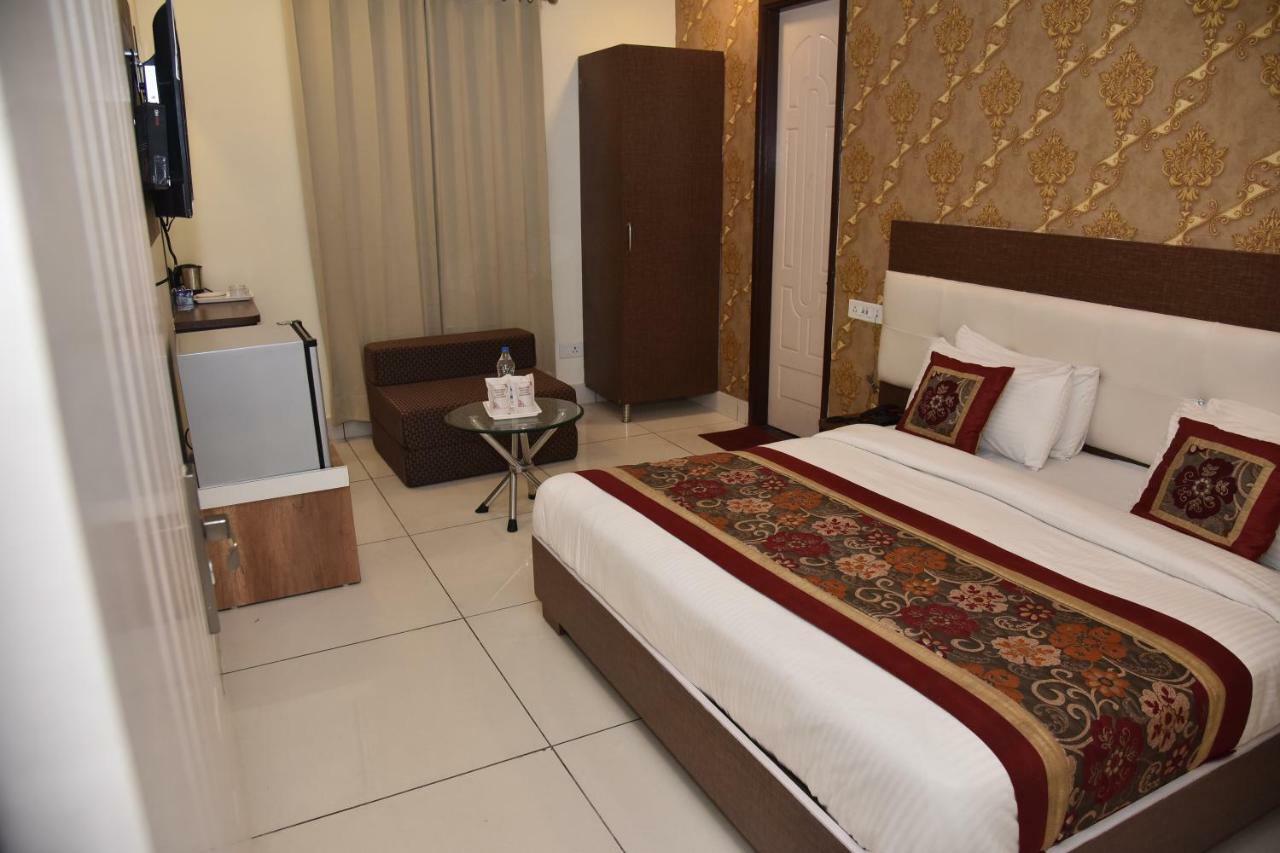 Hotel Oscar Amritsar Exterior foto